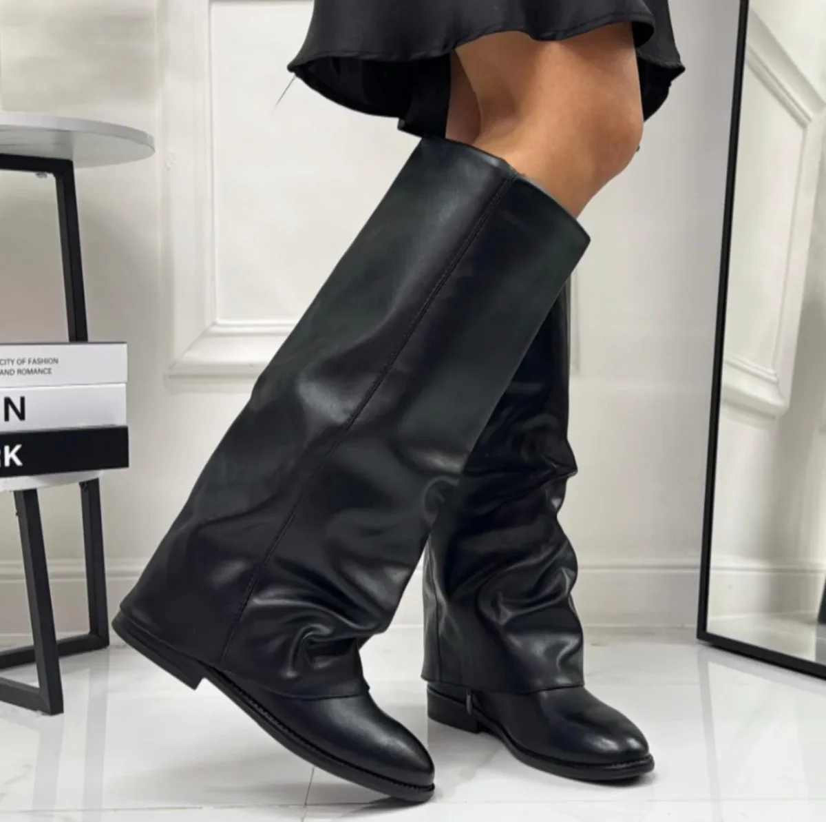 Brina - Stivale Donna Alto Punta Casual Elegante Nero - immagine 5